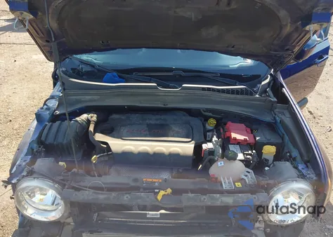 2020 Jeep Renegade Latitude 4X4 из США, поврежденный, VIN ZACNJBBB0LPL20556